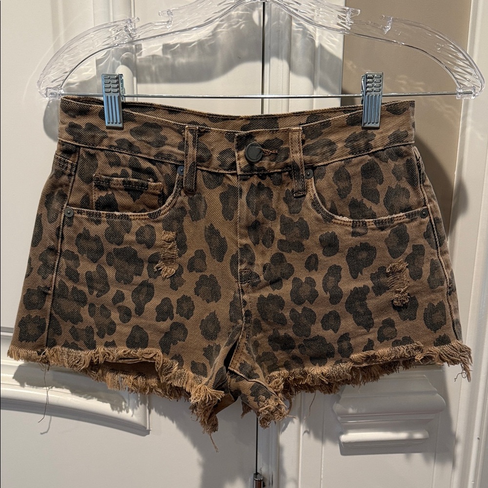 Blank NYC Leopard Print Frayed Hem Jean Shorts - Brown/Black